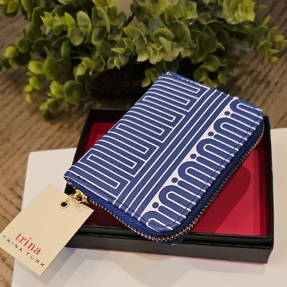 Trina Turk Blue and White Patterned Wallet NWT - Picture 1 of 8